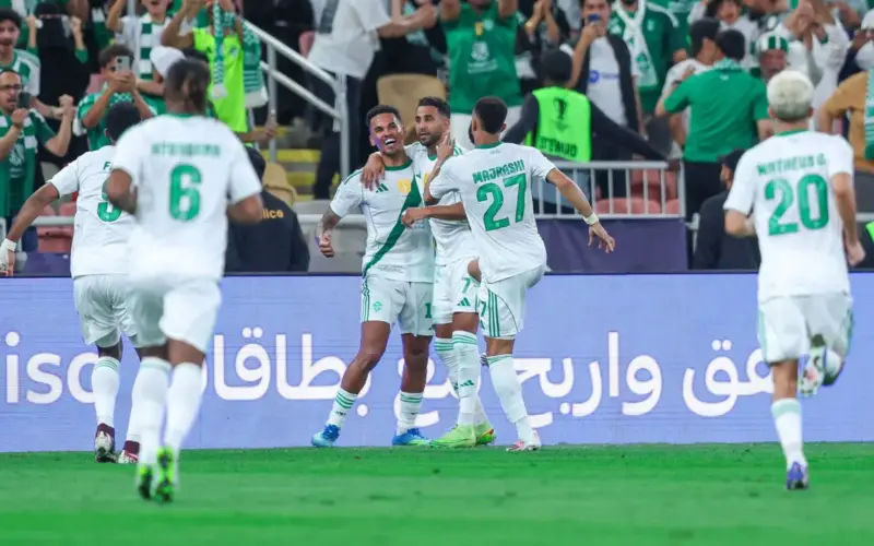 أخبار الأهلي اليوم | “الآسيوي” يرفض طلب الراقي.. شكوى قضائية ضد رياض محرز وأزمة بيع العلامة التجارية